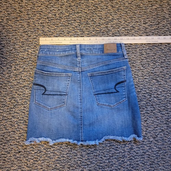 AE American Eagle Distressed Hi Rise Mini Denim Jean Skirt Women’s Size 2 - Picture 7 of 11